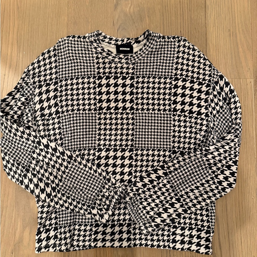 Monrow women’s Houndstooth Crewneck Sweater - Black and White